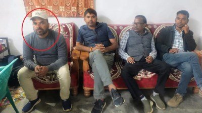 प्रेमनगर में भ्रष्टाचार का जाल &mdash; नवापारा खुर्द निवासी के घर में रिश्वत लेते रंगे हाथ पकड़े गए आर.ई.एस. के एसडीओ ऋषिकांत तिवारी