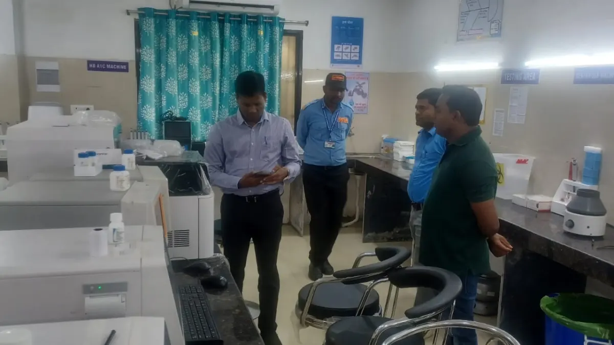 कलेक्टर ने जिला अस्पताल का निरीक्षण कर स्वास्थ्य सेवाओं में सुधार के दिए निर्देश